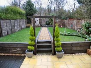 FRONT GARDEN