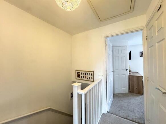 3 bed Semi-Detached for sale Image 9