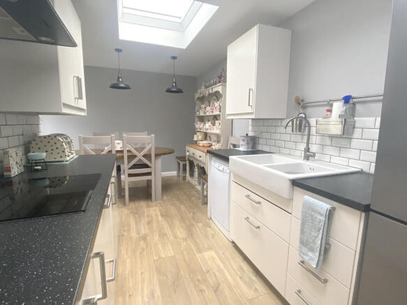 Kitchen/Breakfast...