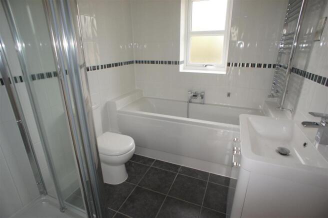 BATHROOM/WC