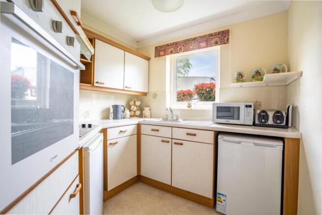 1 bed Retirement Property for sale Image 5