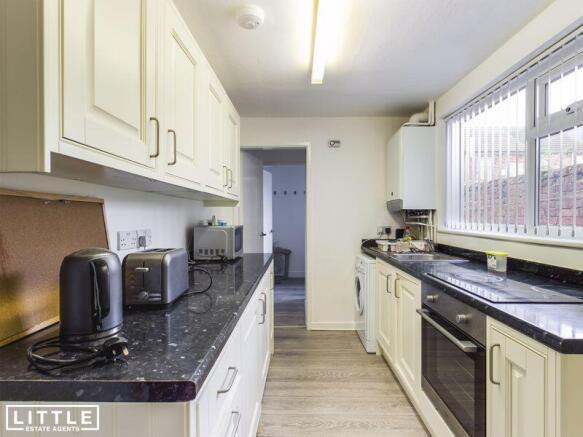 4 bed Terraced for sale Image 10