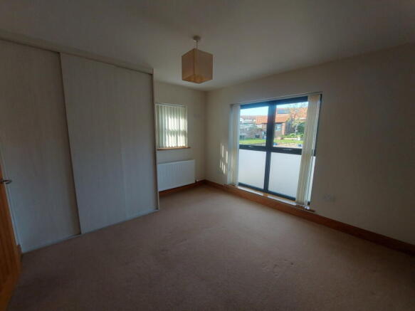 2 bed Coach House to rent Image 11