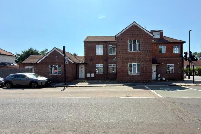 1 The Pavement, Popes Lane, London W5 4NG