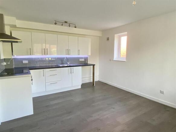 91 Lambourne-4.jpg