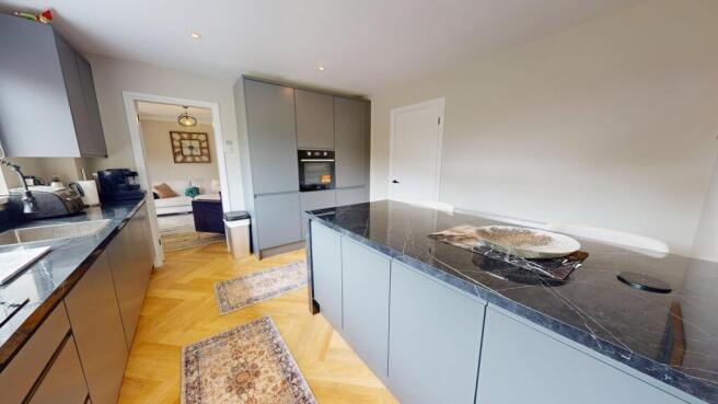 4 bed Detached for sale Image 5