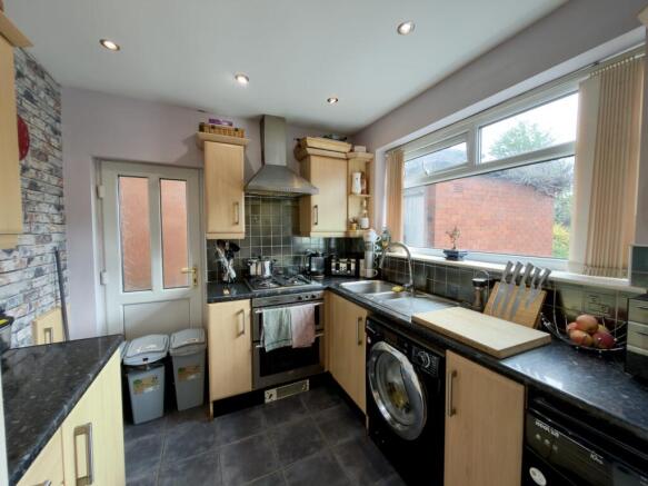 Tedder Avenue, Burnley photo 4