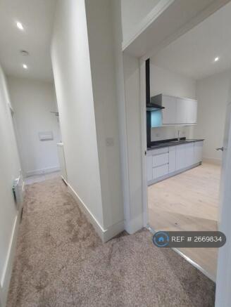 2 bed Flat to rent Image 6
