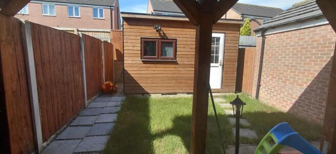 2 bed Semi-Detached for sale Image 11