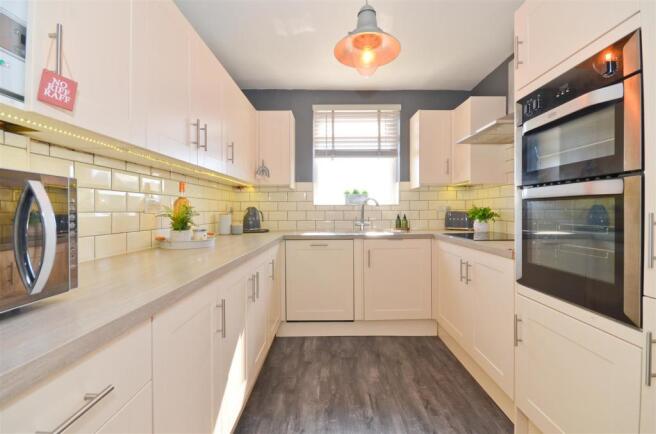 Kitchen.JPG