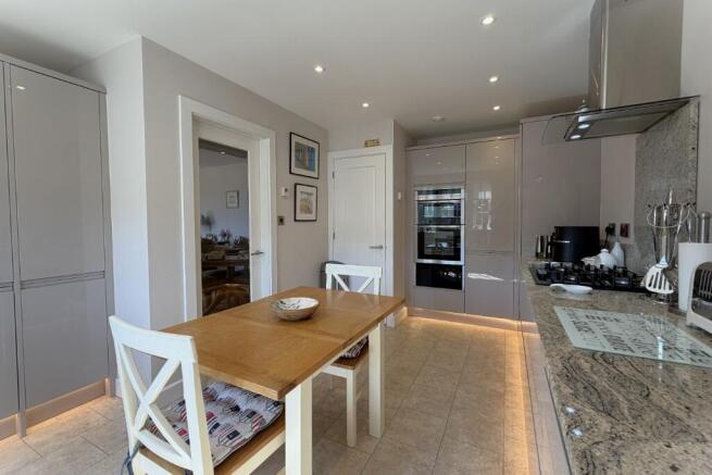 3 bed End of Terrace for sale Image 8