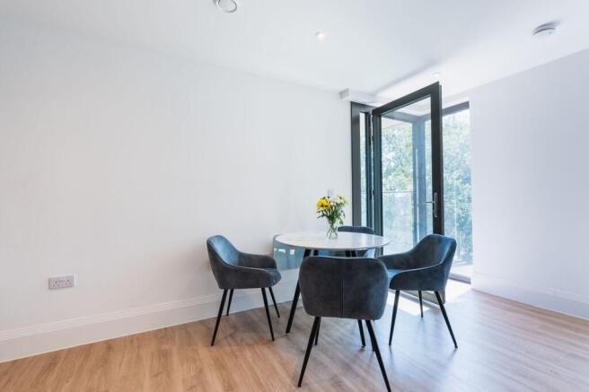 2 bed Apartment for sale Image 7