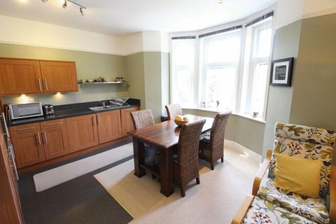 Dining kitchen