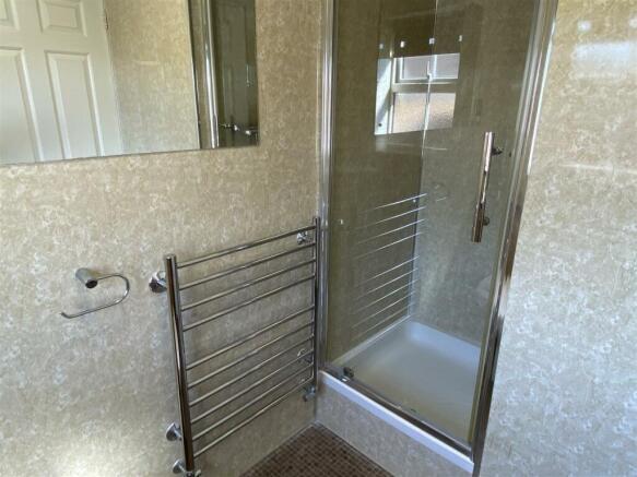 Shower in En Suite