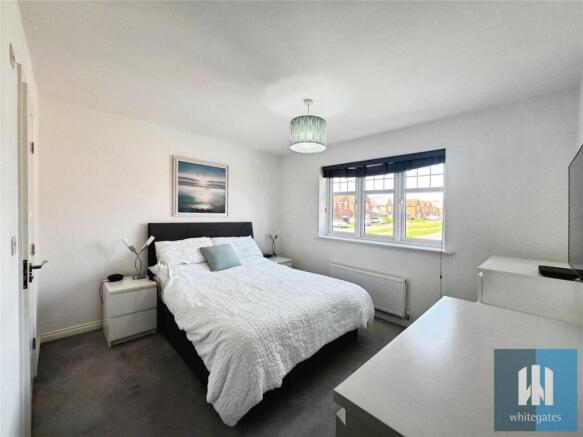 4 bed Detached for sale Image 9