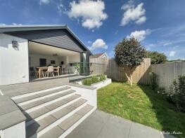 6, Daubuz Close, Truro TR1 3SS