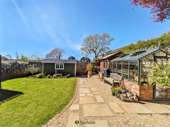 Garden & Shepherd's Hut