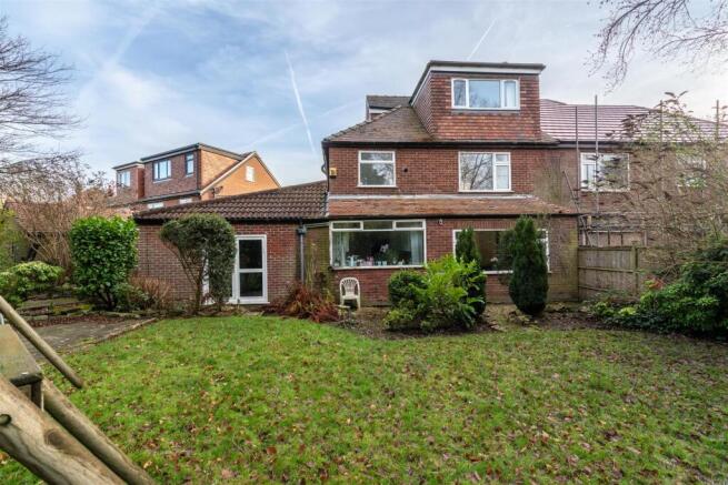 5 bed Semi-Detached for sale Image 12