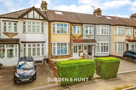 Carlton Road, Romford, RM2