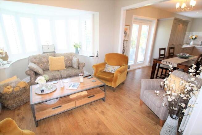 GARDEN ROOM 2
