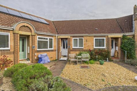 Moores Court, Cottenham