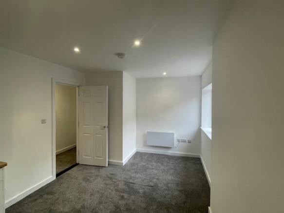 1 bed Apartment to rent Image 9