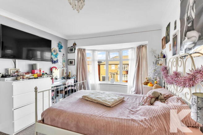 5 bed Semi-Detached for sale Image 12