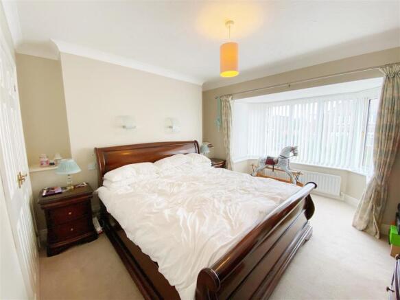 Bedroom 1.jpg