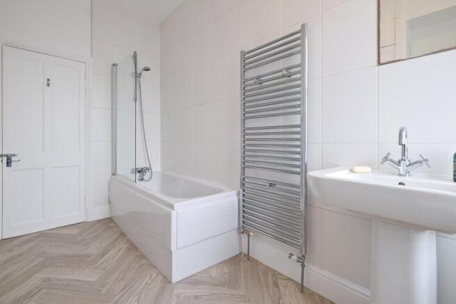 2 bed Terraced to rent Image 12