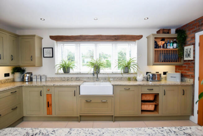 Dining Kitchen 6