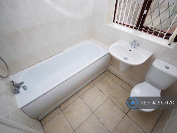 Fitted Bathroom c/w Shower