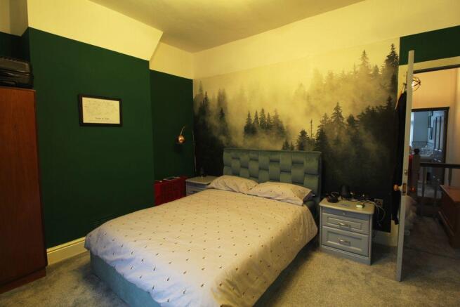 Bedroom 1 (Double)