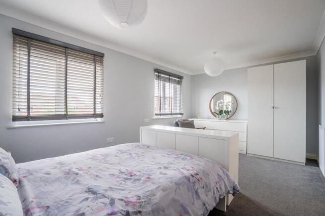 4 bed Town House for sale Image 9