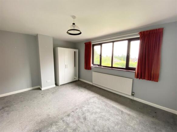 20 Lygon bedroom 1.jpg