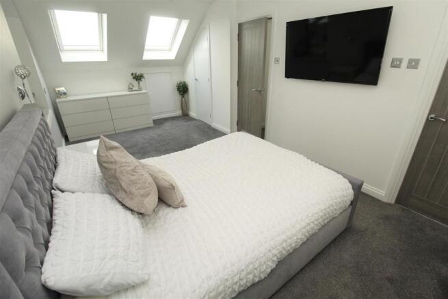 Master Bedroom.JPG