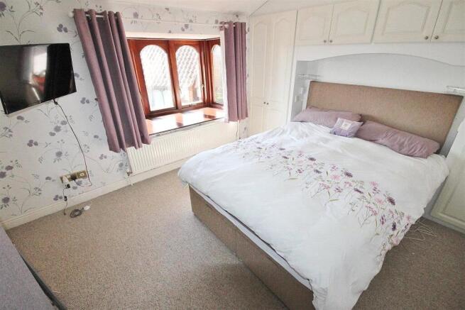 2 bed Semi-Detached for sale Image 6