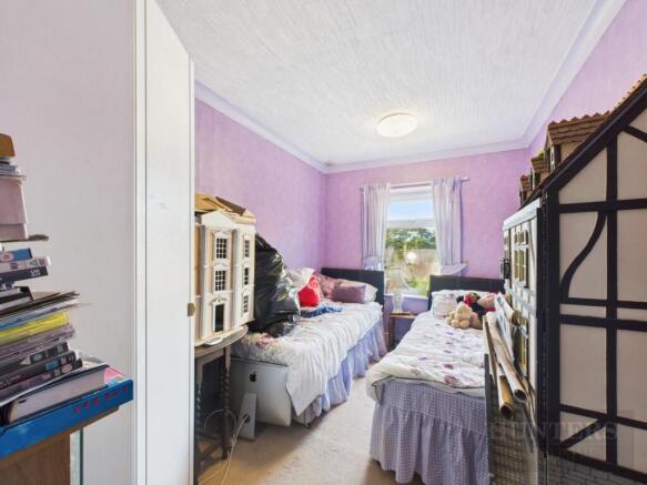 5 bed Detached Bungalow for sale Image 12