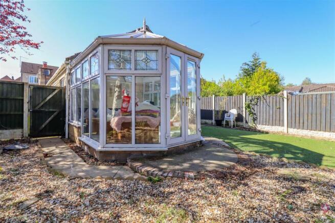 3 bed Detached Bungalow for sale Image 10