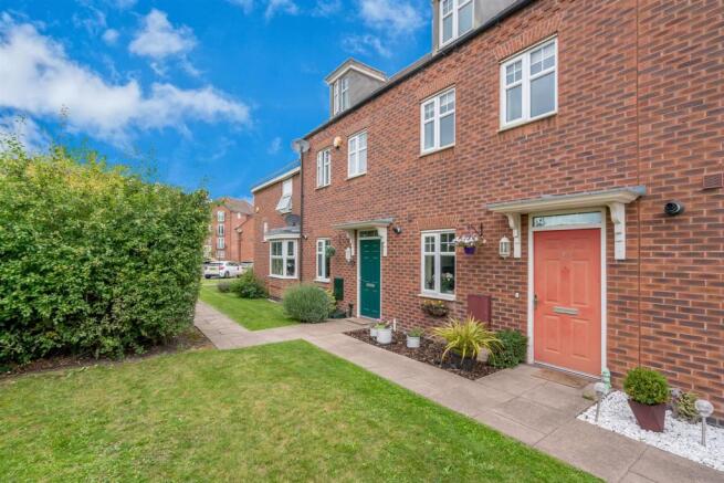 51, Water Reed Grove, Walsall, West Midlands, WS2 