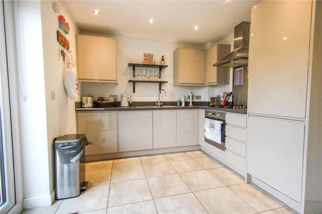 3 bed Semi-Detached for sale Image 4