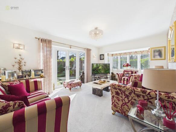 cam01698g0pr0160still007