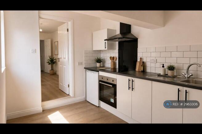 5 bed Flat to rent Image 5