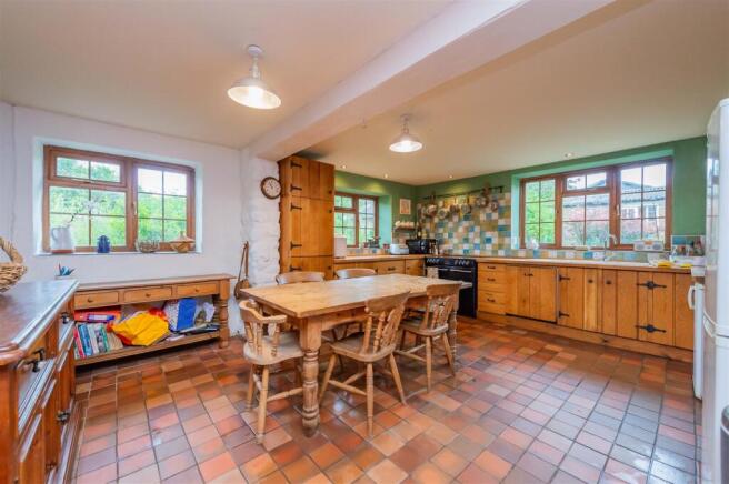 Kitchen/Breakfast Room