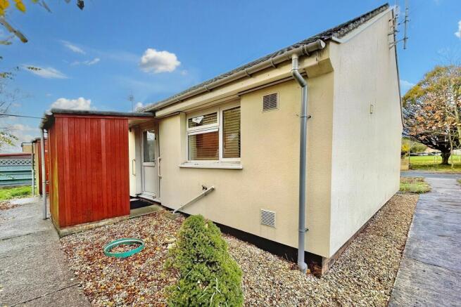 24 Millfield, Chard, Somerset, TA20 2DA