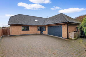 October House, Plough Road, Droitwich WR9 7NQ