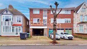 5, 13 Croyden Court, Talbot Road, Wembley HA0 4XA