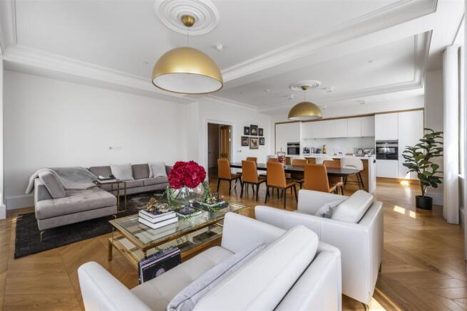 2/2 Claremont Mansions, 20 Clifton Street, Park, G3 7XS photo 4