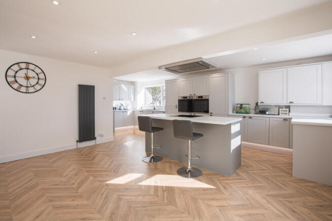 Stunning Open Plan Kitchen/Dining/Family Room