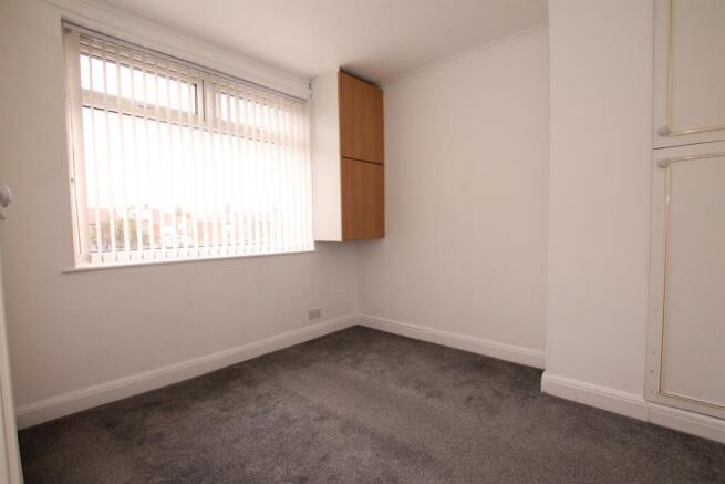 3 bed Terraced to rent Image 6