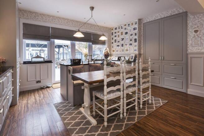 Kitchen Family...
